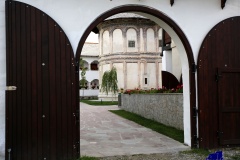 Manastirea-Berislavesti-9